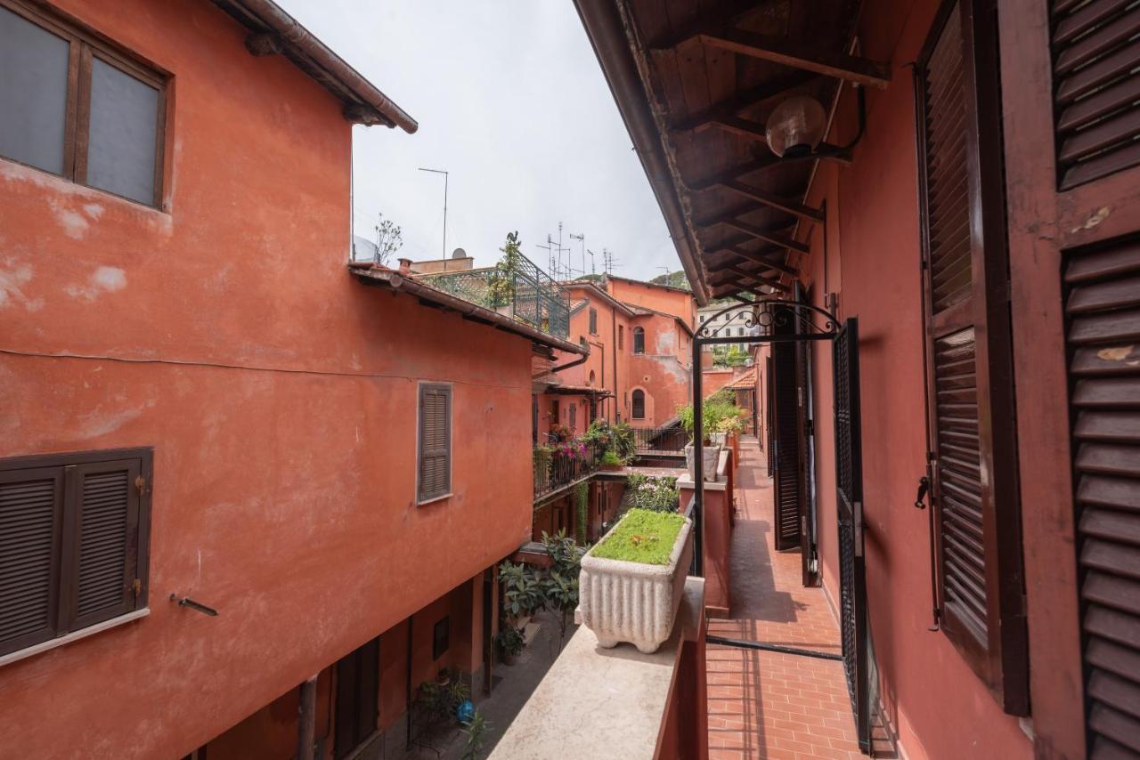 Evelina In Trastevere — Photos 1